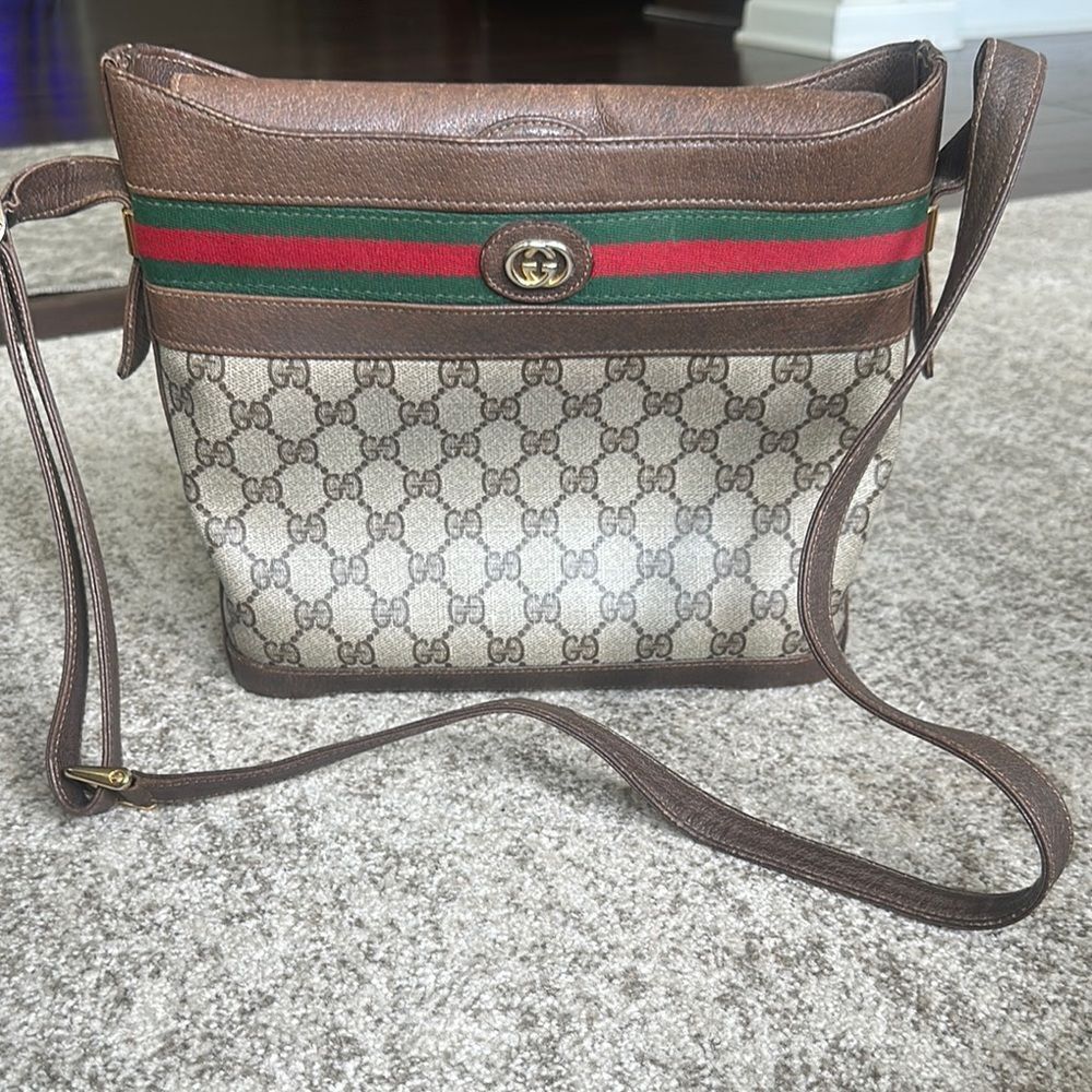 Gucci Sherry Line Vintage Shoulder/Crossbody Bag